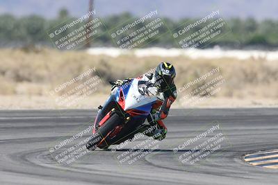 media/Oct-30-2025-Racers Edge (Thu) [[dabbdaf680]]/3-B Group/Session 4 Turn 16/